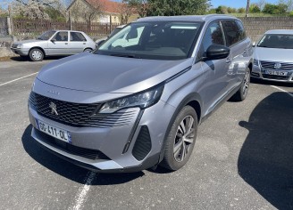 Photo du véhicule PEUGEOT 5008
